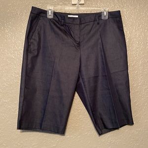 NWT .. NEW YORK & Company- Bermuda Dress Shorts Size 12